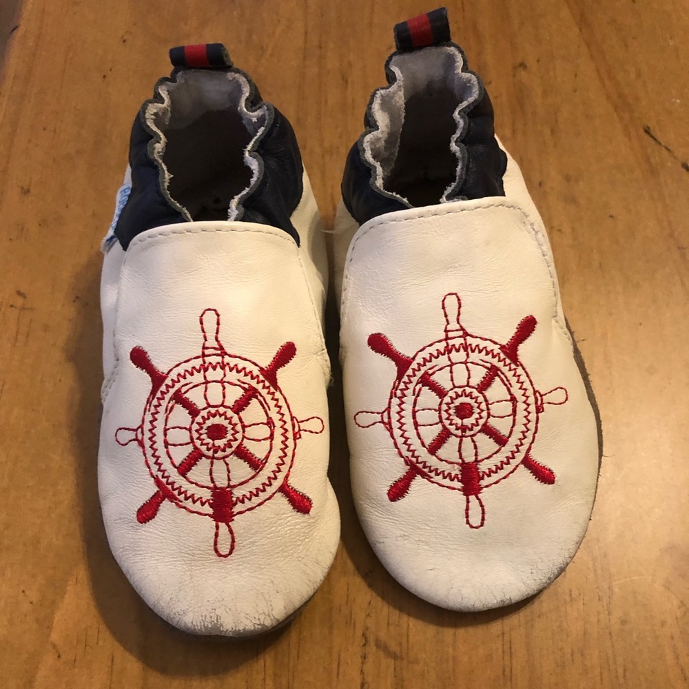 Robeez soft sole shoes